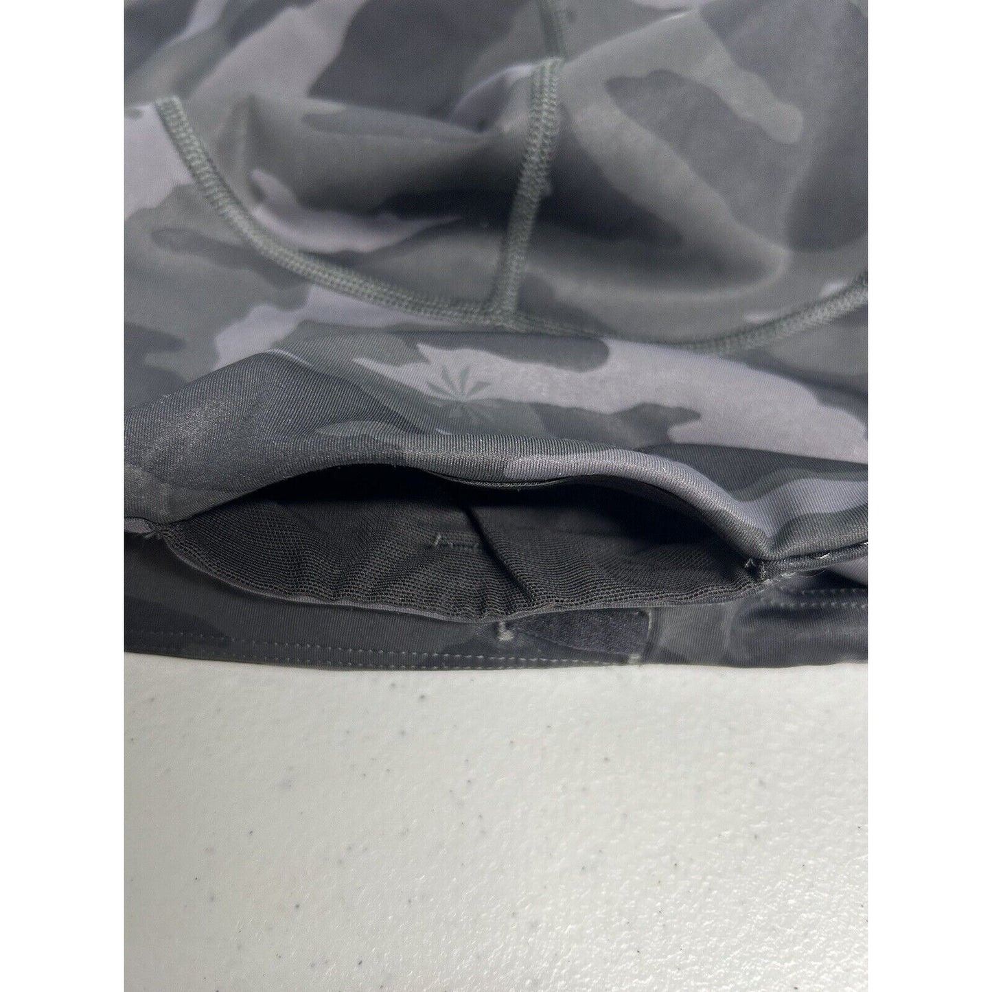 Athleta Ultimate Camo 7/8 Tight Leggings Grey Black Green Pockets Size XS