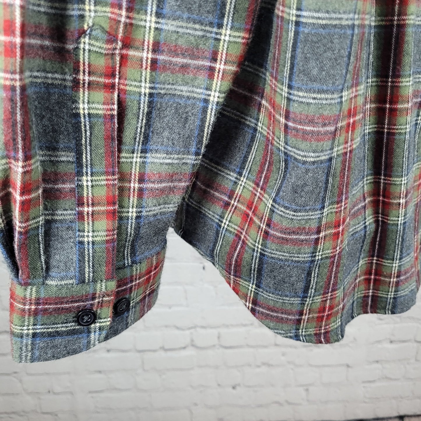 LL Bean Grey Plaid Flannel Traditional Fit Button Down Collar Shirt Size Large L
