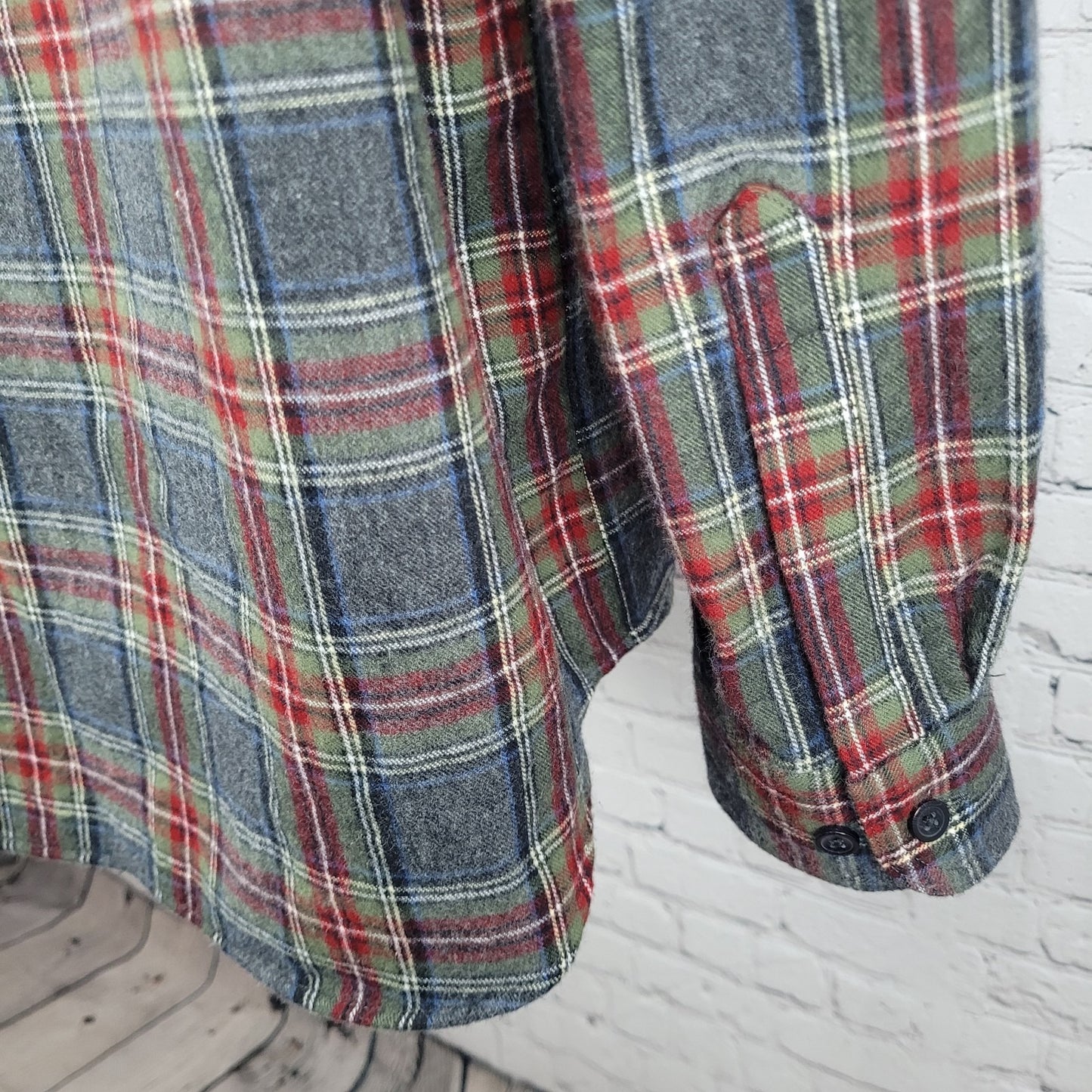 LL Bean Grey Plaid Flannel Traditional Fit Button Down Collar Shirt Size Large L