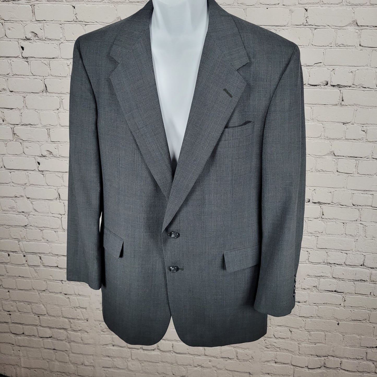 VTG Tom James Grey Check Executive Collection 2 Button Blazer Sport Coat USA 42