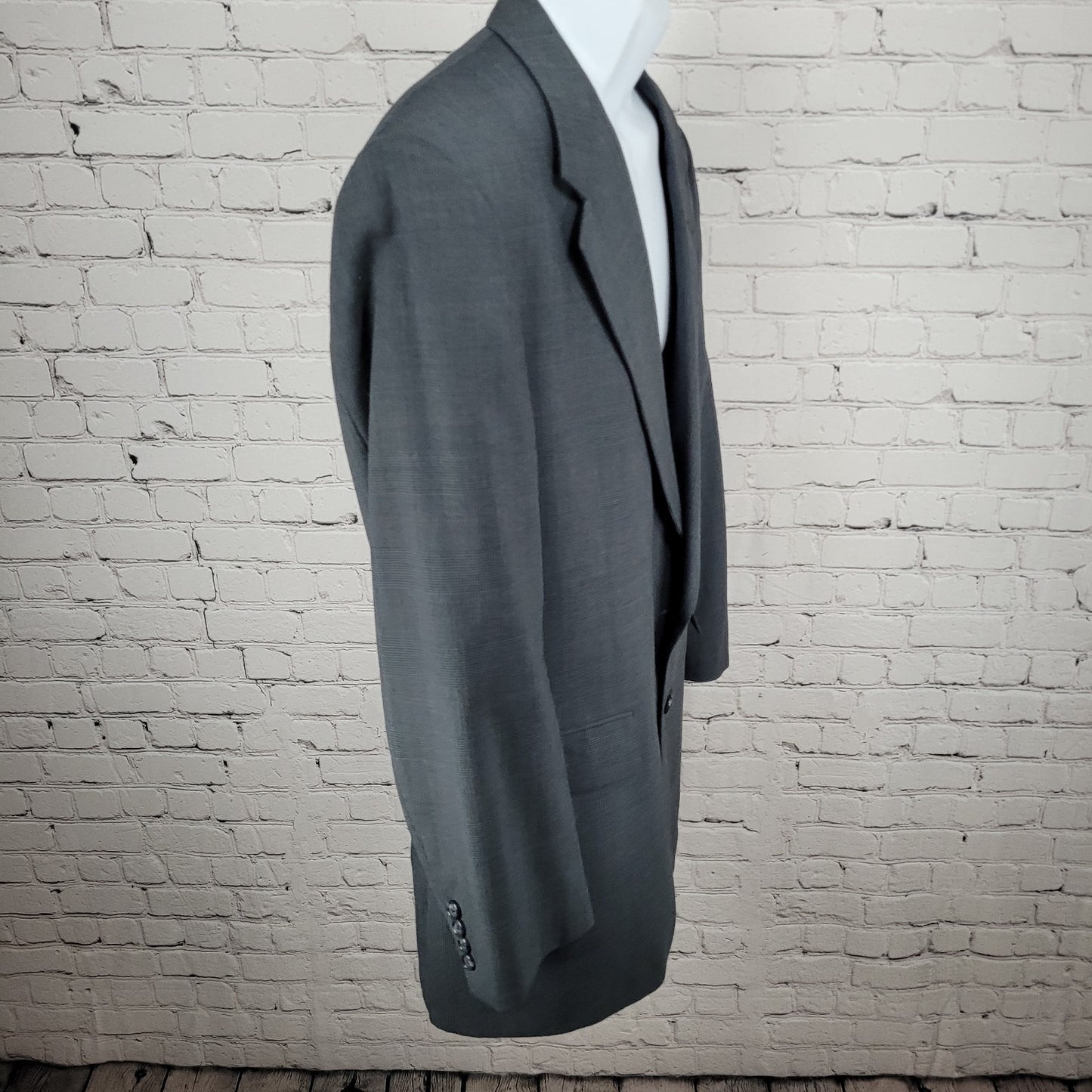 VTG Tom James Grey Check Executive Collection 2 Button Blazer Sport Coat USA 42