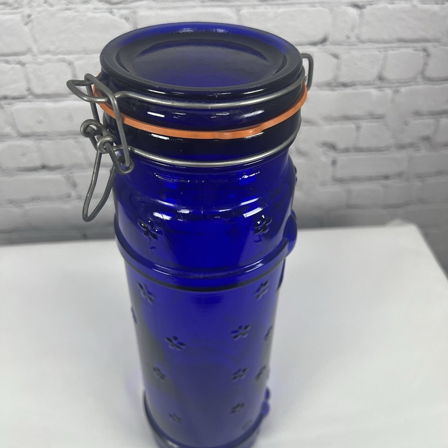 VTG Crownford Giftware Blue Glass Bow Floral Pasta Jar Italy Latch Seal 1985