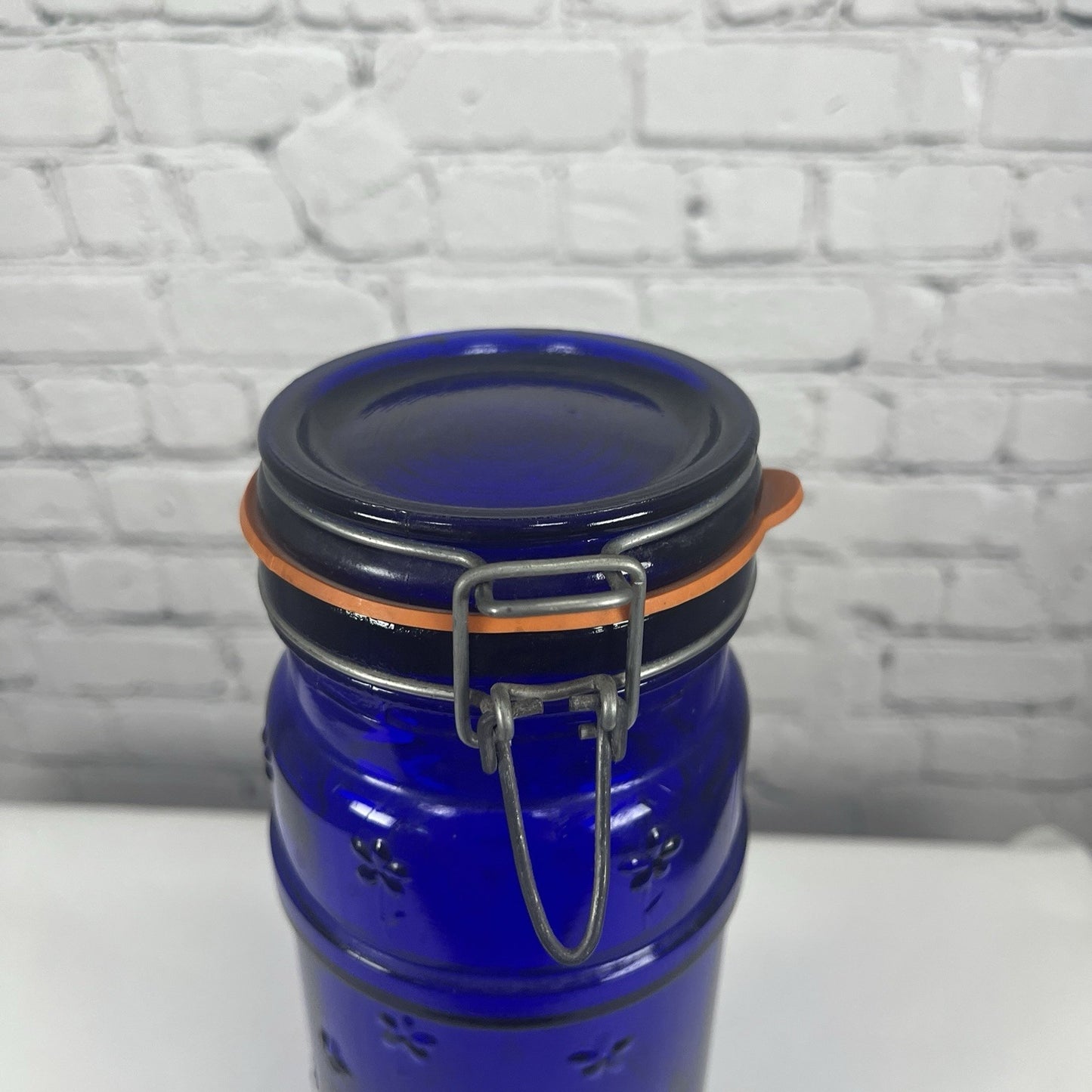 VTG Crownford Giftware Blue Glass Bow Floral Pasta Jar Italy Latch Seal 1985