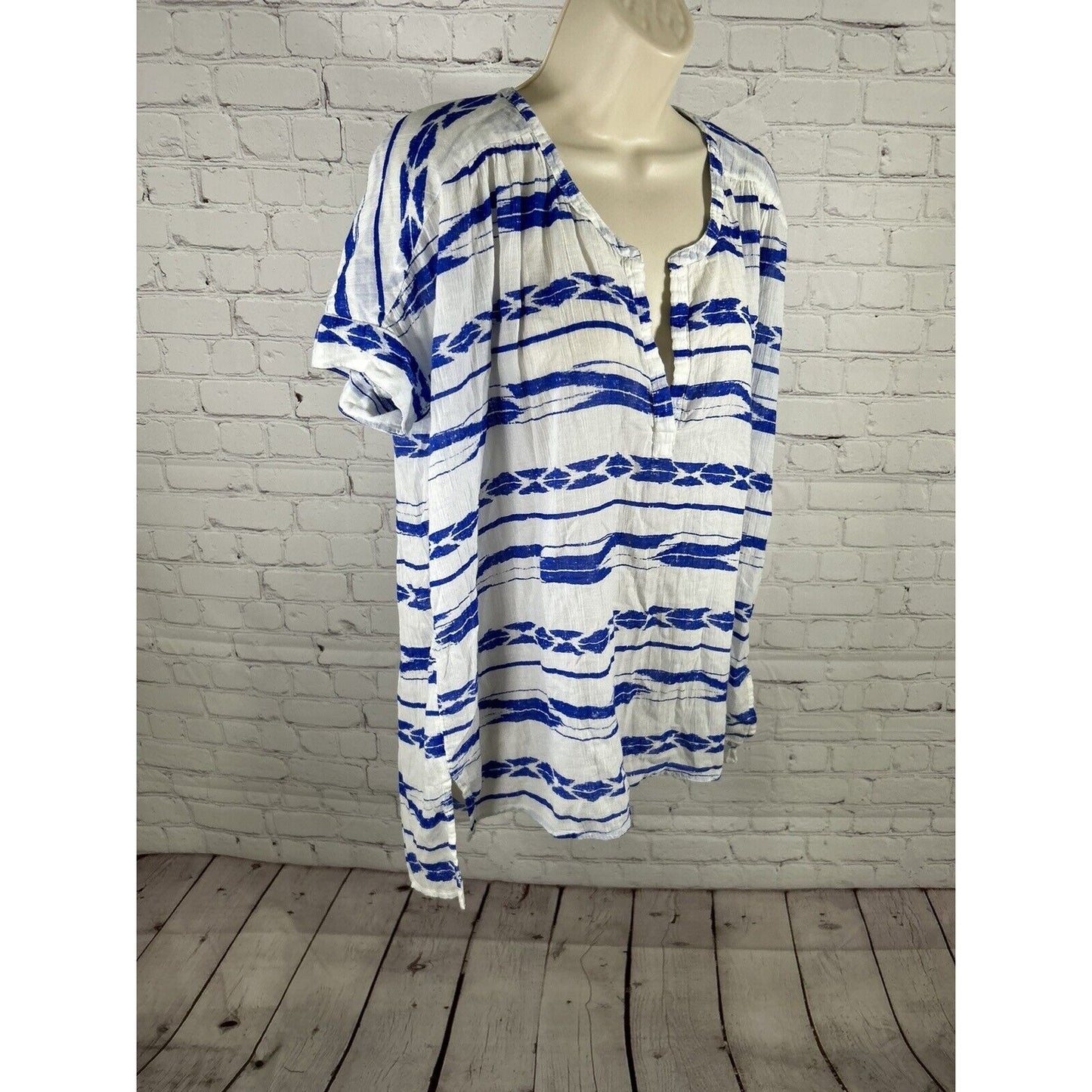 Aerie White Blue Striped Semi Sheer Lightweight Pullover Short Sleeve Top M