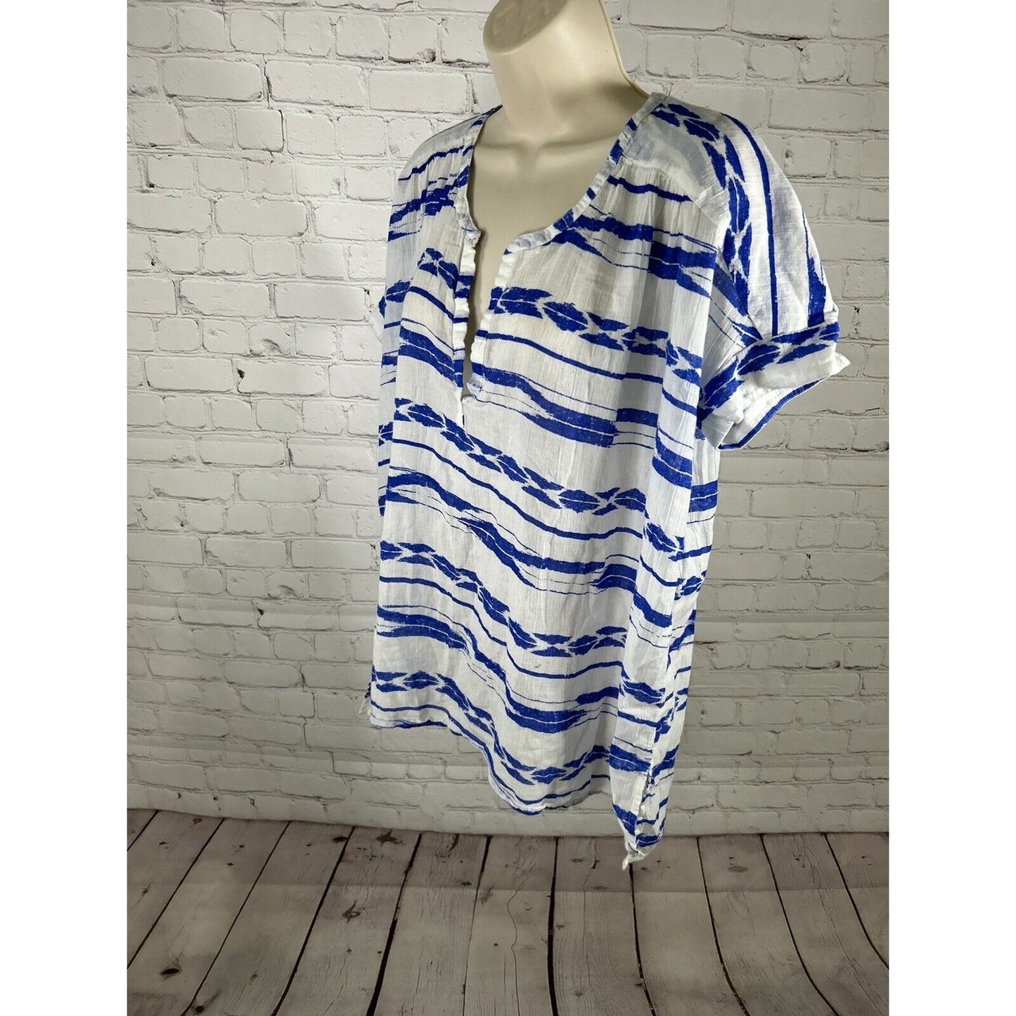 Aerie White Blue Striped Semi Sheer Lightweight Pullover Short Sleeve Top M