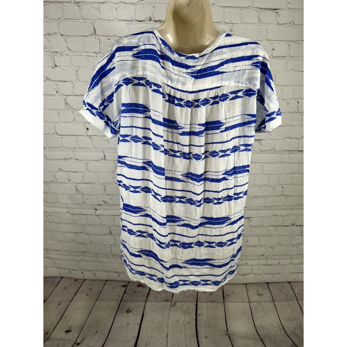 Aerie White Blue Striped Semi Sheer Lightweight Pullover Short Sleeve Top M