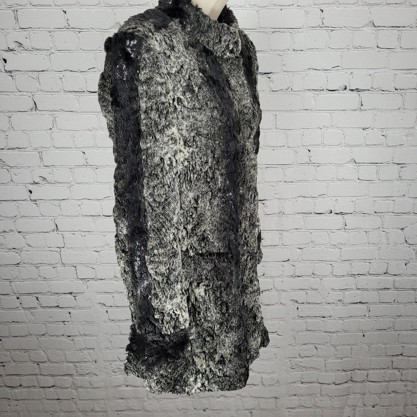 Stevie Mac New York Grey Faux Fur Sequin Pockets Snap Lined Over Coat Size 10