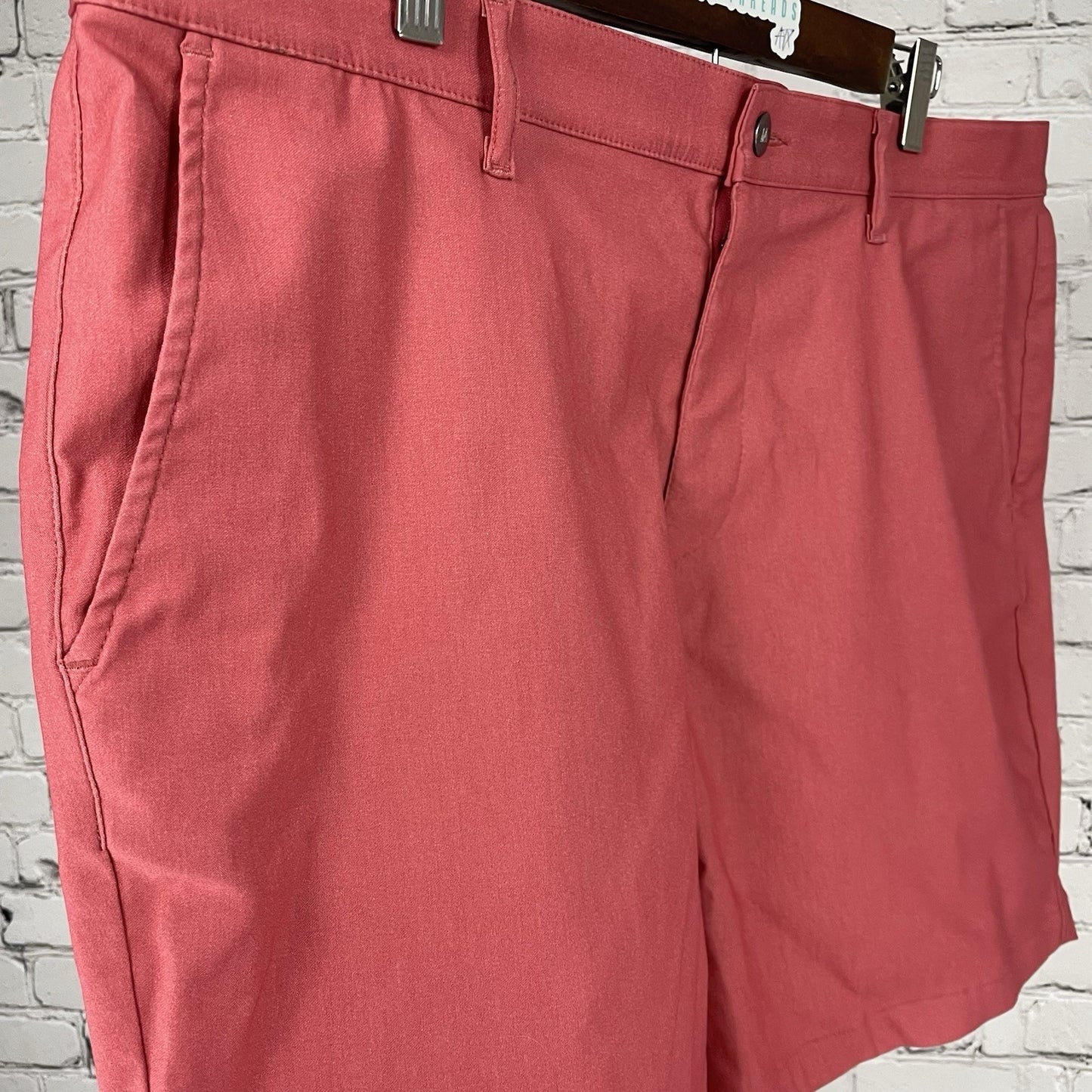 Mizzen+Main Red Pink Lightweight Stretch Chino Golf Shorts USA Size 38 (38x9)