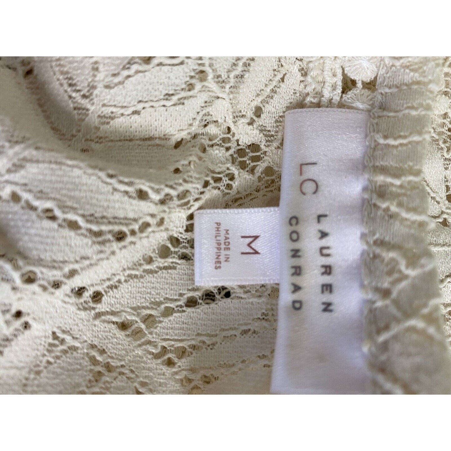 LC Lauren Conrad Lace Palm Leaf Print Flutter Sleeve Blouse Size M Medium