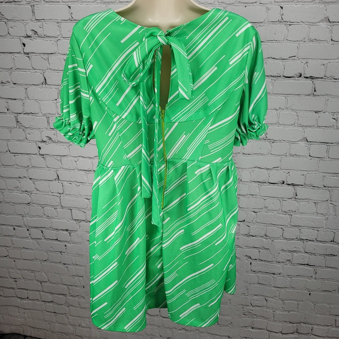 Elly Abels Green Handmade Retro Puff Sleeve Back Tie Stretch Dress Size Small S