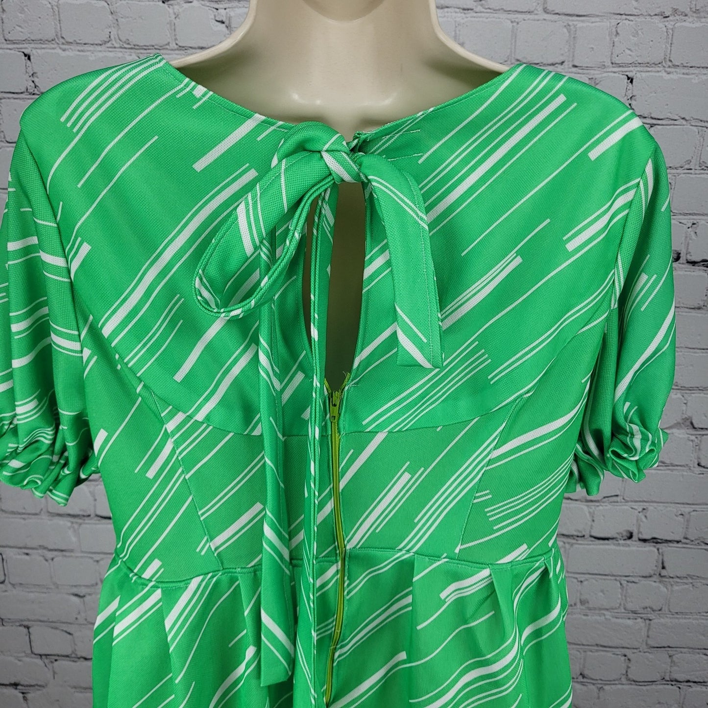 Elly Abels Green Handmade Retro Puff Sleeve Back Tie Stretch Dress Size Small S