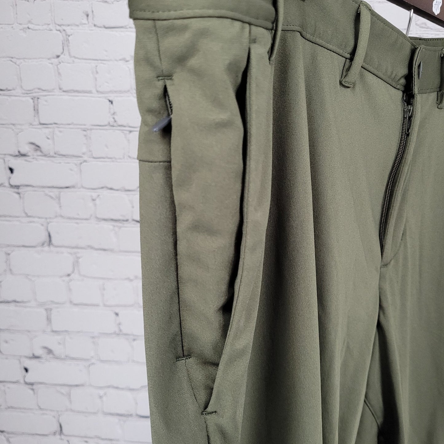 Lands' End Green Stretch Straight Leg Zip Pockets Pants Size 48T (48x31.5)