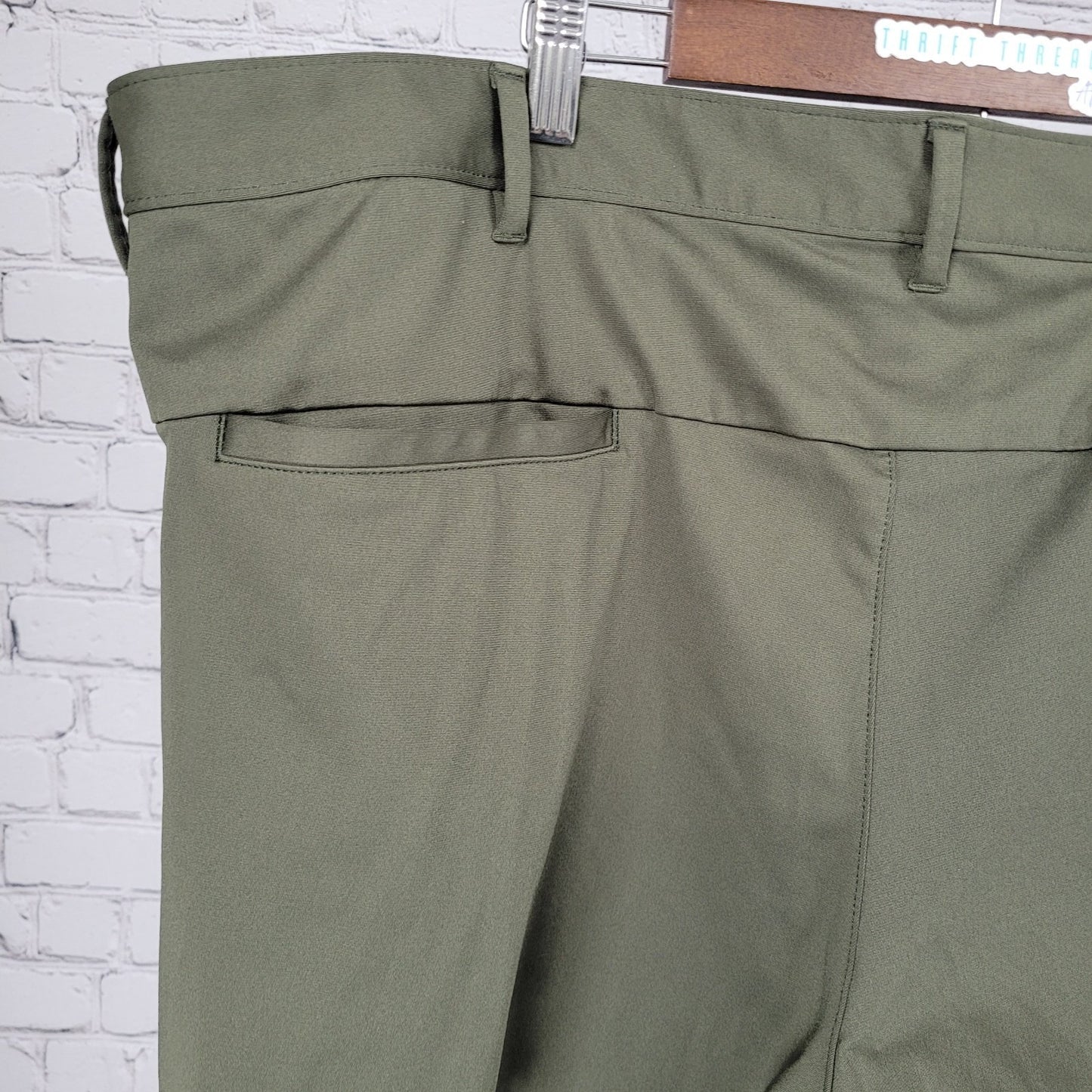 Lands' End Green Stretch Straight Leg Zip Pockets Pants Size 48T (48x31.5)