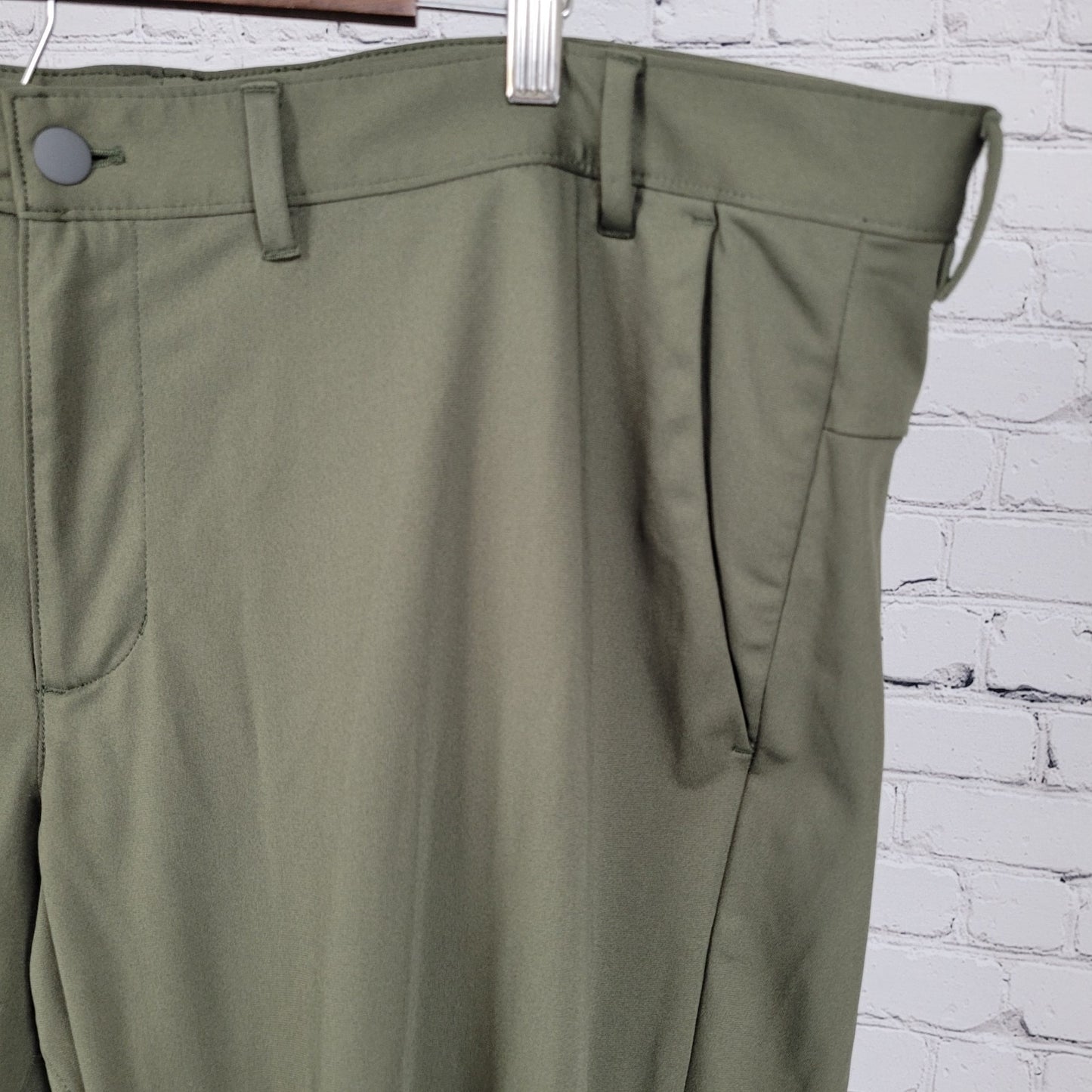 Lands' End Green Stretch Straight Leg Zip Pockets Pants Size 48T (48x31.5)