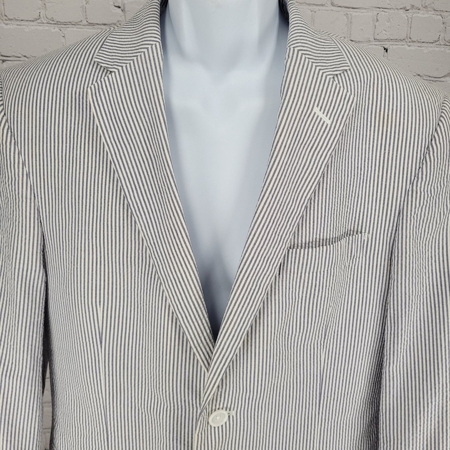 Jos A Bank Blue Striped Tailored Fit Lightweight Stays Cool Blazer Size 40S