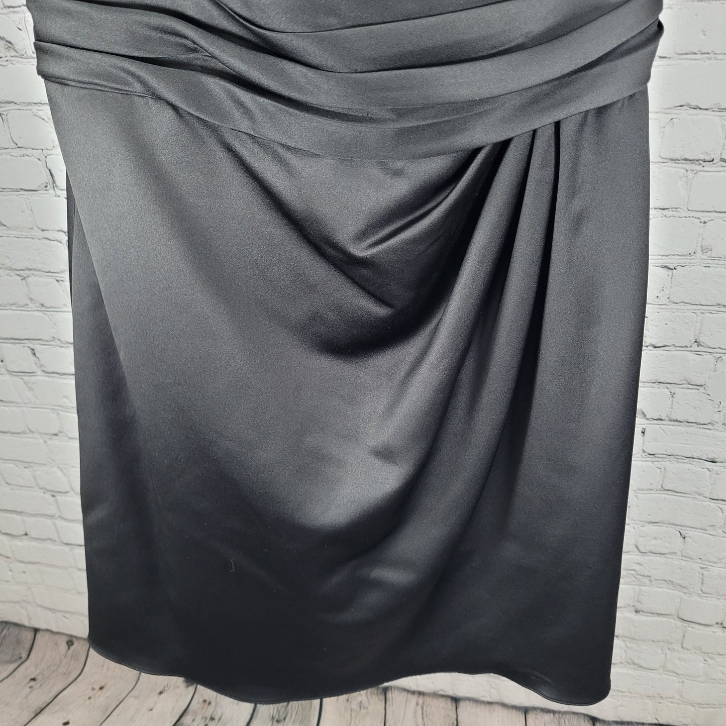 David's Bridal Black Satin Sleeveless V Neck Pleated Waist Formal Dress Size 18