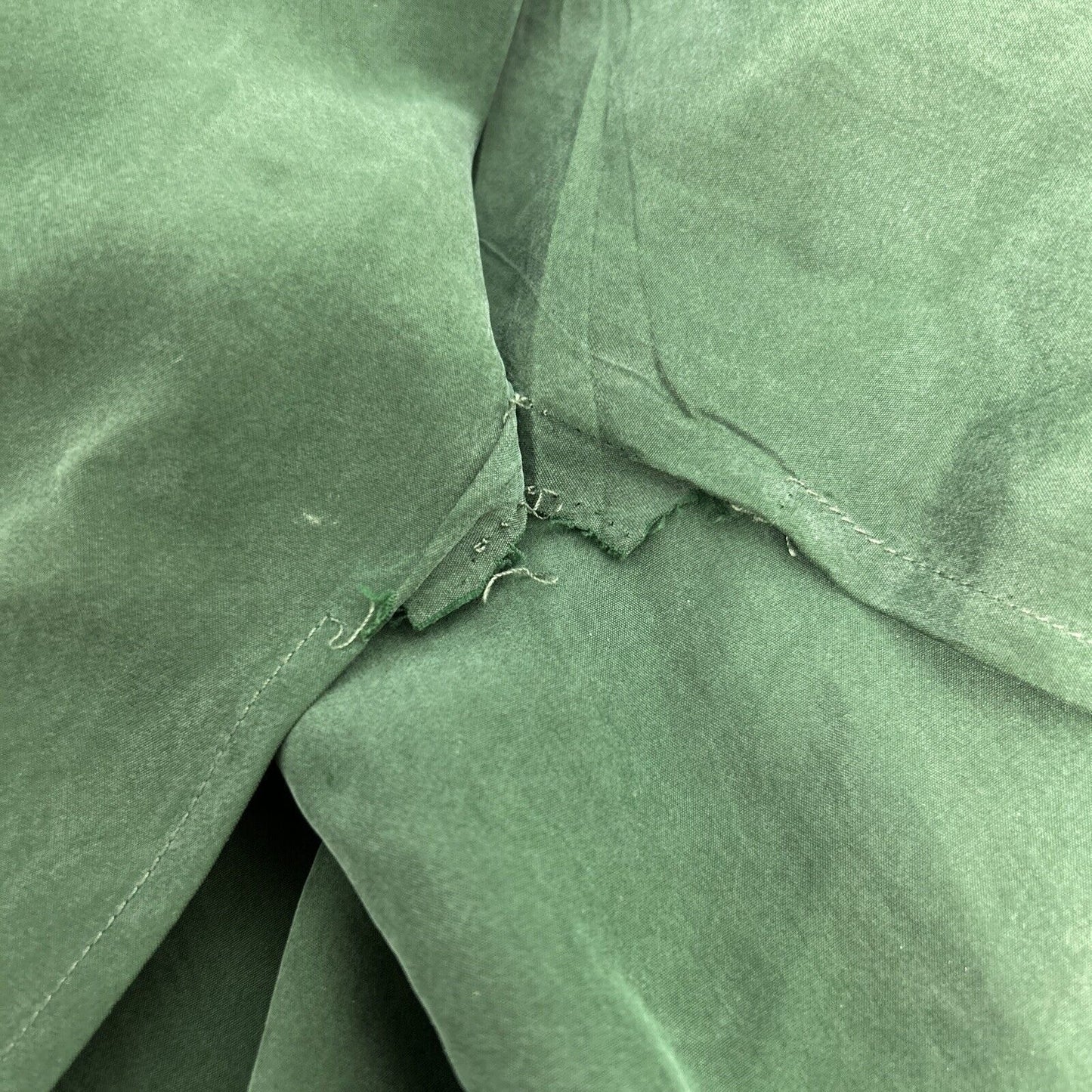 VTG Papell Too 100% Silk Green Short Sleeve Shoulder Pad Back Buttons Dress 12