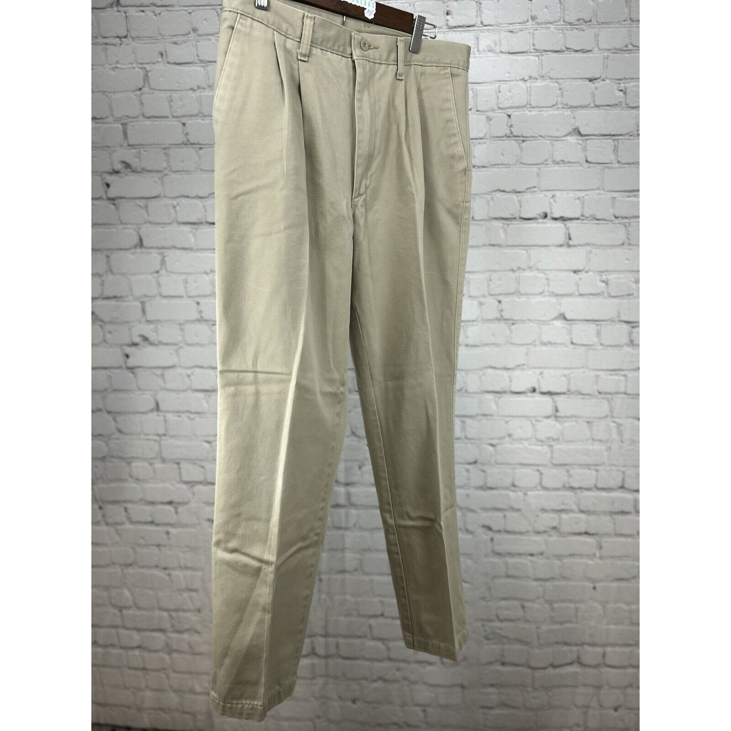 Wrangler Riata Light Tan Straight Leg 100% Cotton Khaki Pants Size 32x32- 95KH