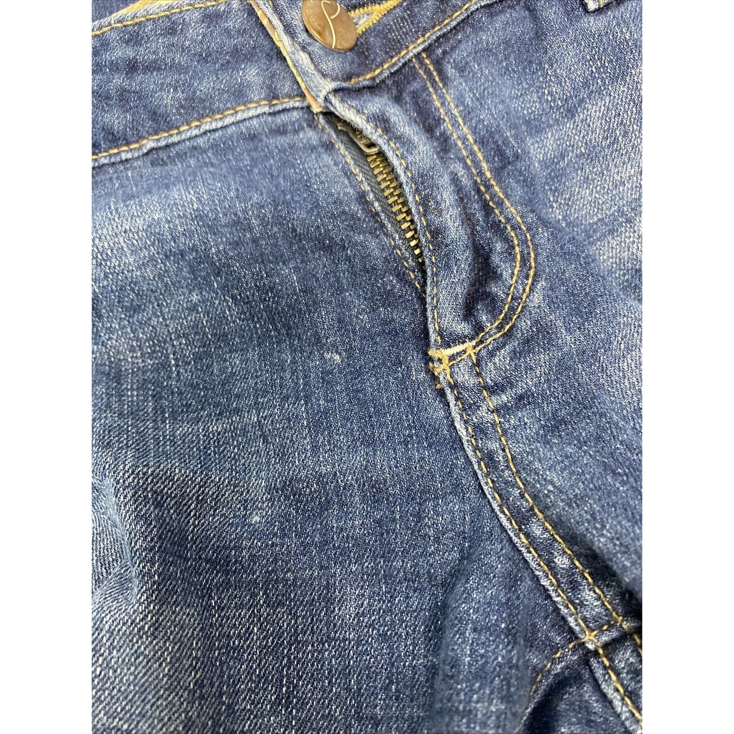 Paige Low Rise Medium Wash Blue Denim Venice Straight Leg Jeans (31x24.5)