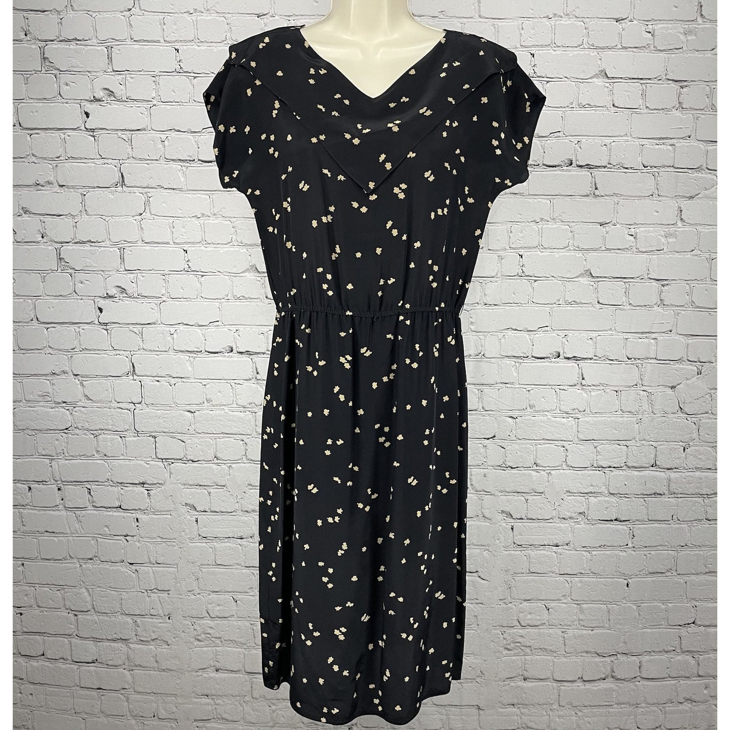 Maggy London Black 100% Silk Lightweight Short Sleeve Unlined Midi Dress Size 6