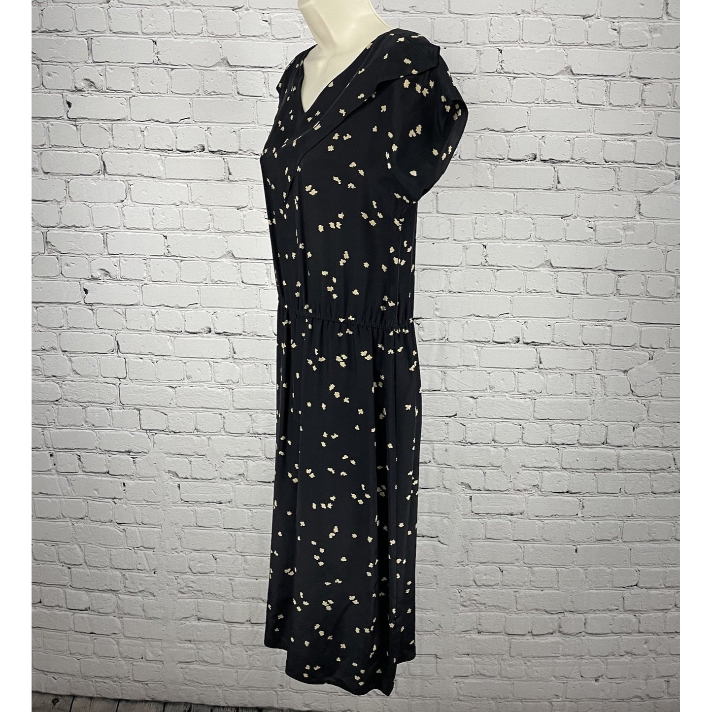Maggy London Black 100% Silk Lightweight Short Sleeve Unlined Midi Dress Size 6