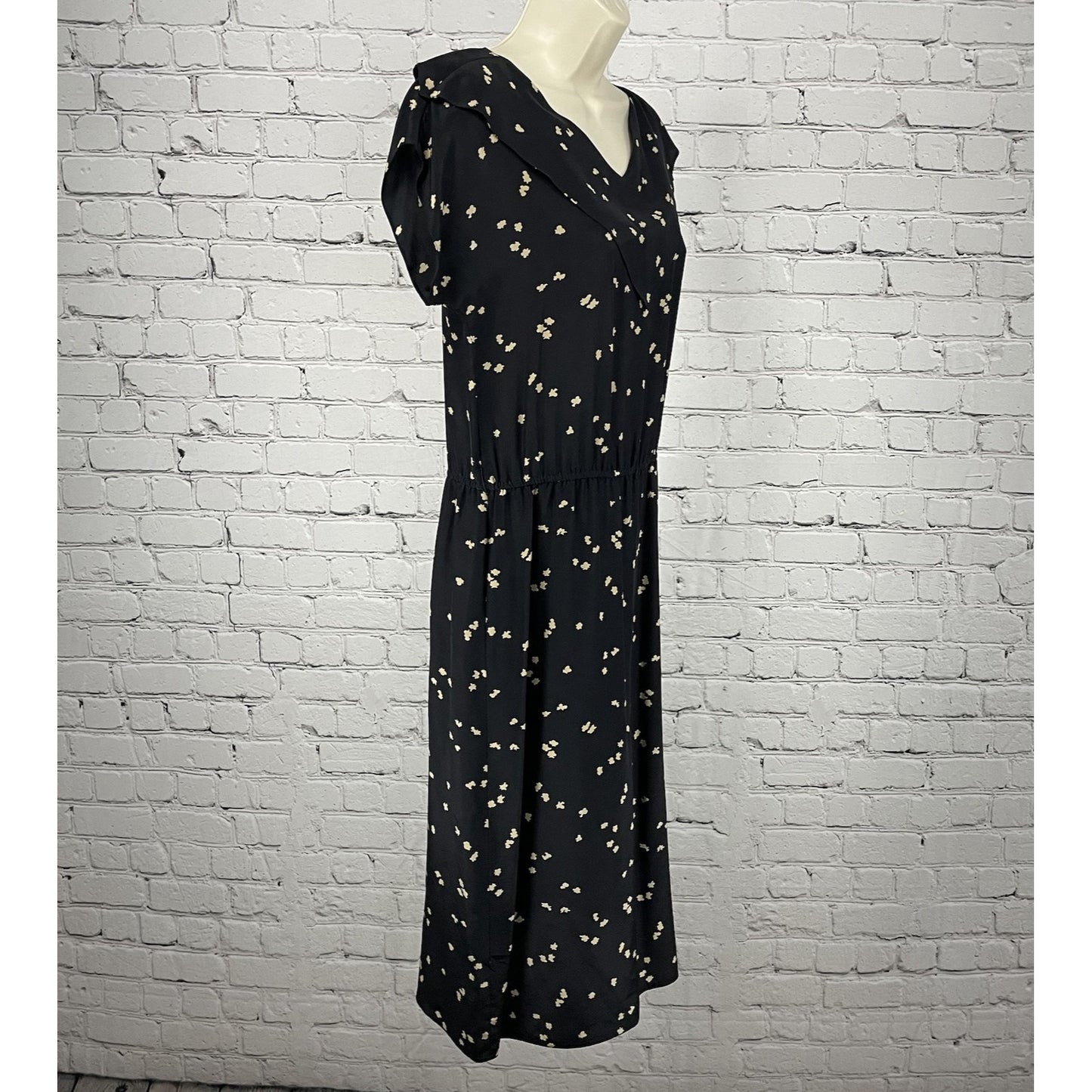 Maggy London Black 100% Silk Lightweight Short Sleeve Unlined Midi Dress Size 6