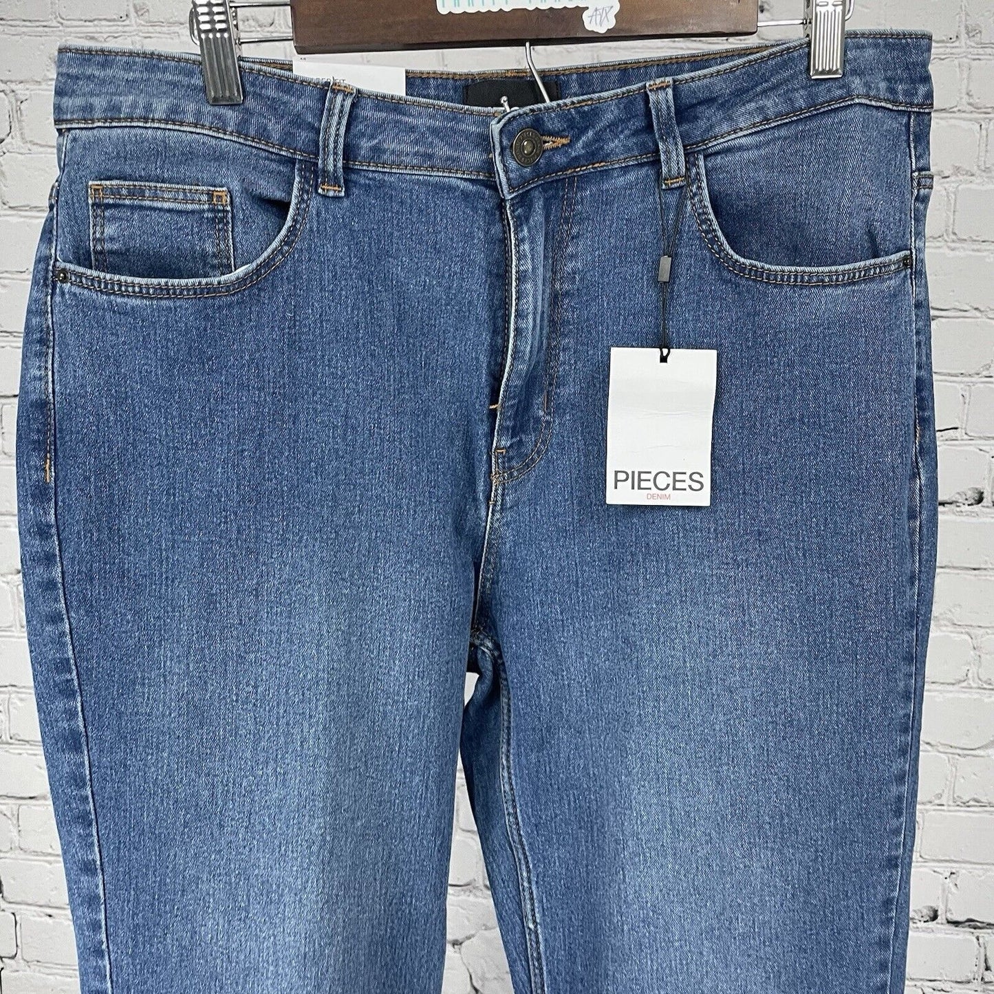 NWT Pieces Blue Jeans Flared Fit Hi-Rise Stretch Medium Wash Size US 14 (34x33)