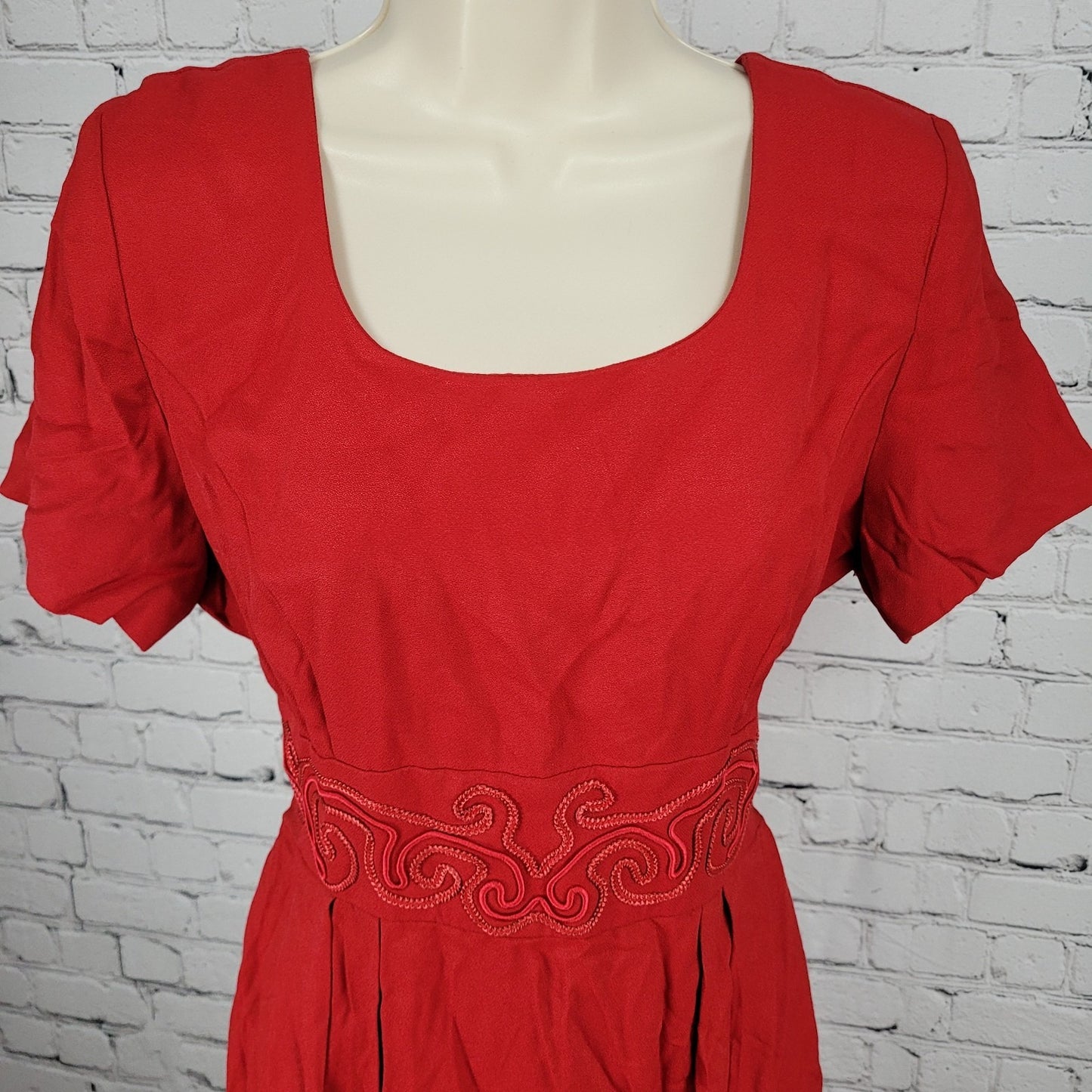 VTG John Roberts Red Embellished Waist Tie Short Sleeve Midi Dress USA Size 6