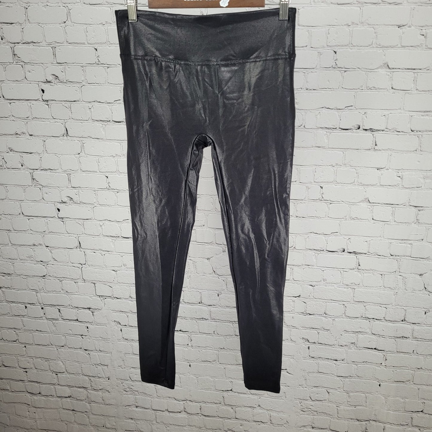 NWT Retro Gong Black Shiny Mid Rise Athleisure Leggings Size Large L (28x27)