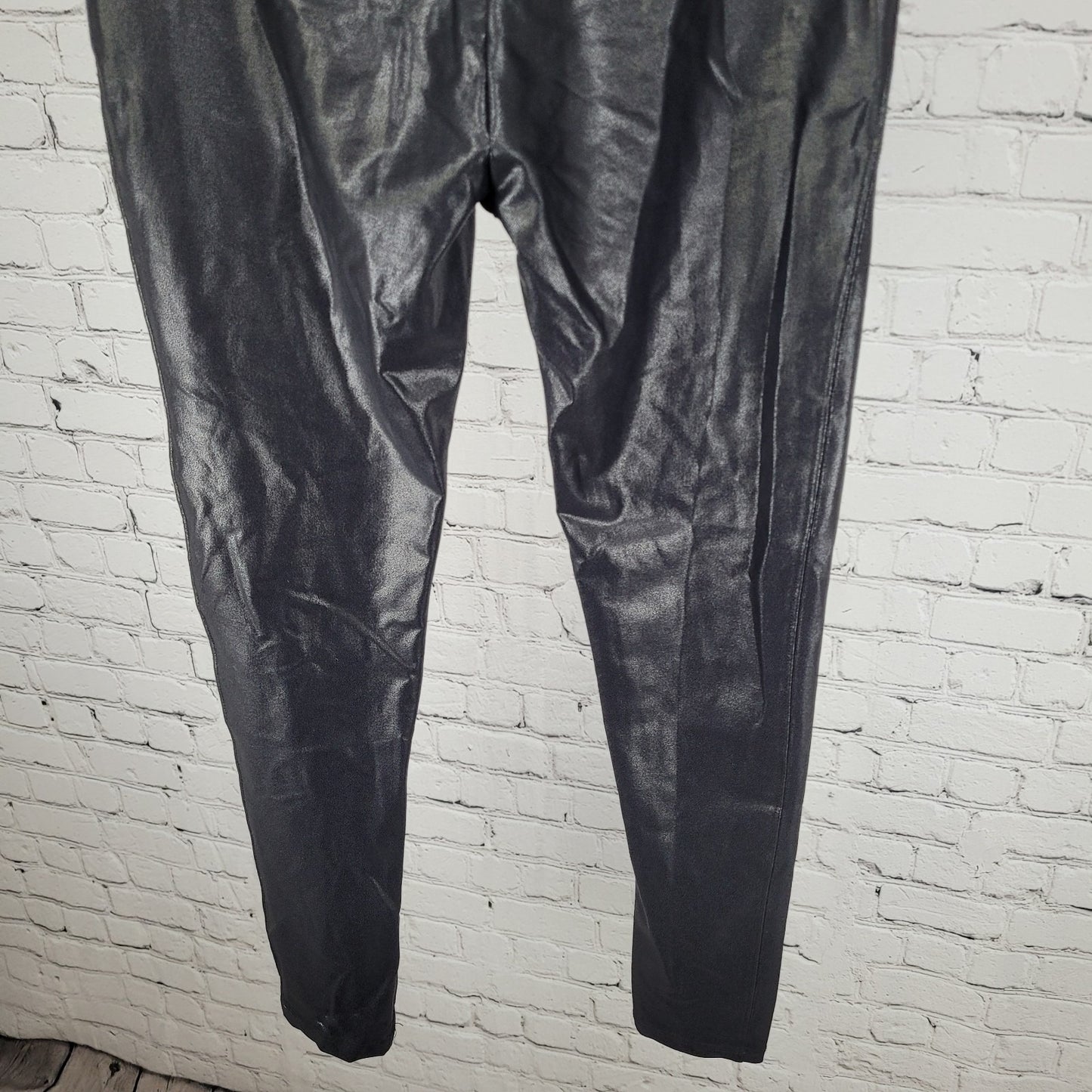NWT Retro Gong Black Shiny Mid Rise Athleisure Leggings Size Large L (28x27)