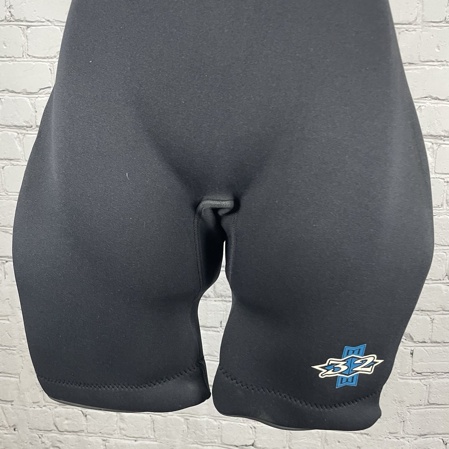 Body Glove Black & Blue 3.2mm Zipped Back Shorty Dive Spring Wetsuit Size 7