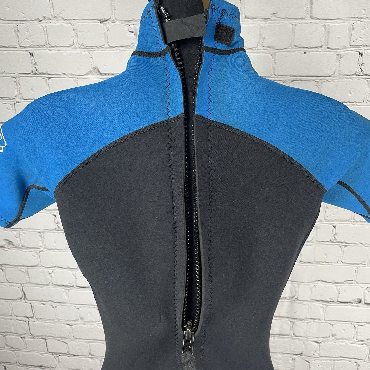 Body Glove Black & Blue 3.2mm Zipped Back Shorty Dive Spring Wetsuit Size 7