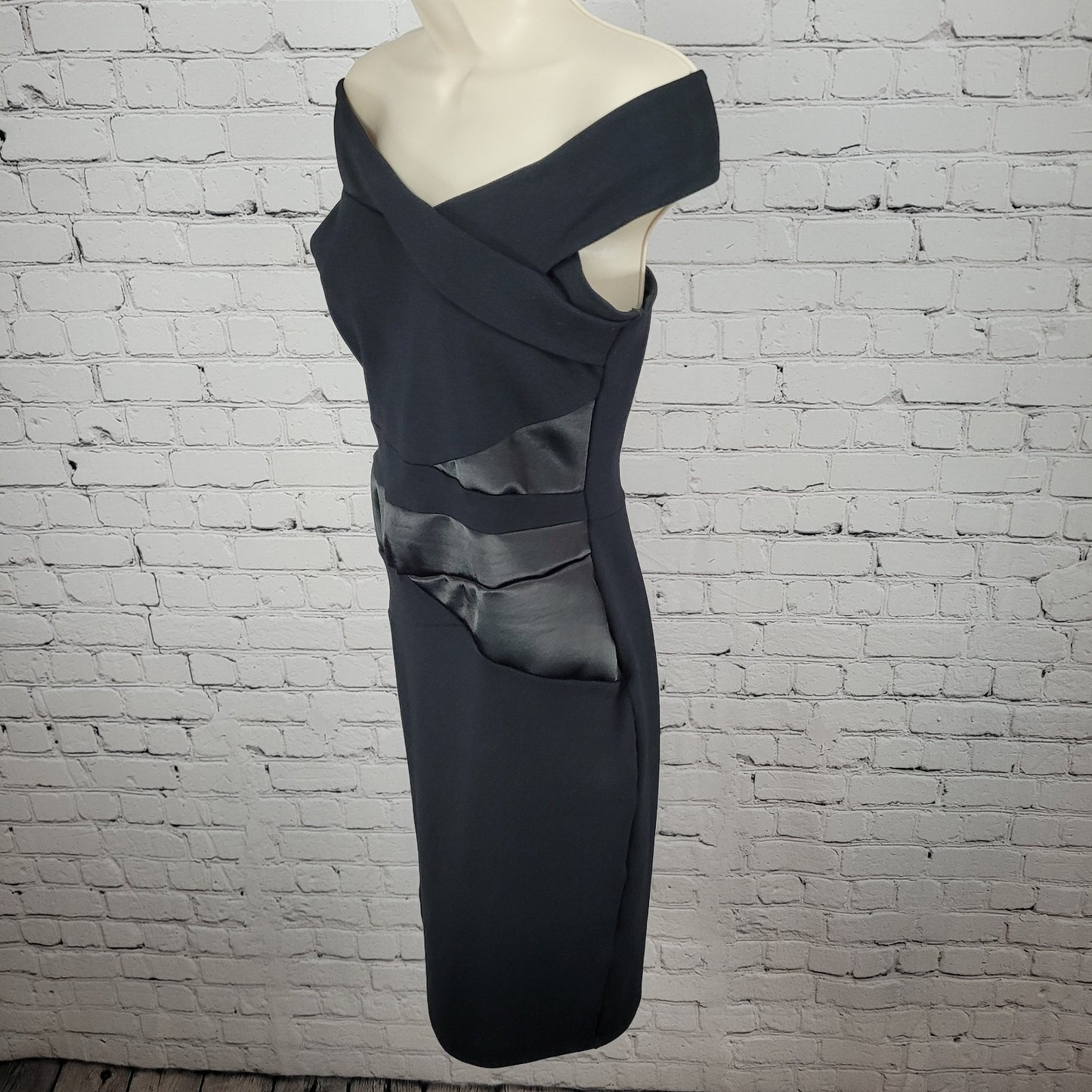 Lipsy Black Off Shoulder Short Sleeve Back Slit Stretch Bodycon Mini Dress 8