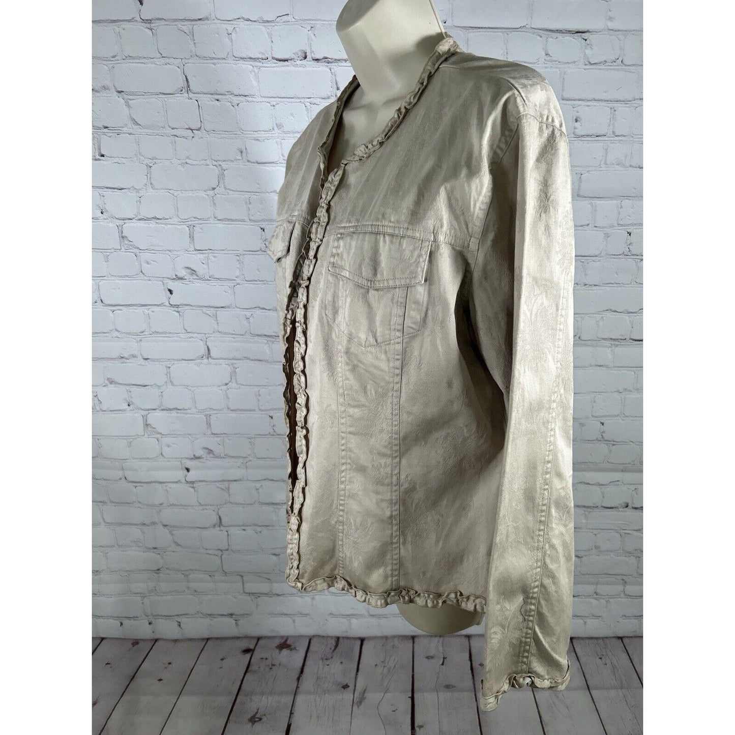 Chico’s Beige Long Sleeve Open Front Ruffle Trim Faint Floral Pattern Jacket M