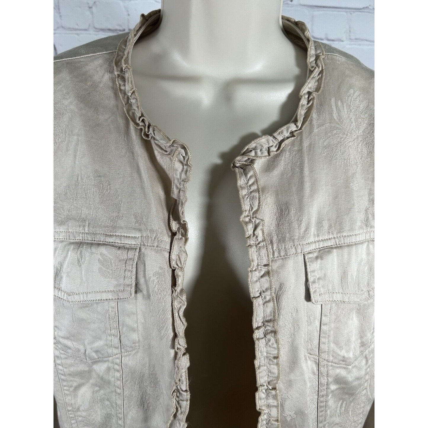 Chico’s Beige Long Sleeve Open Front Ruffle Trim Faint Floral Pattern Jacket M