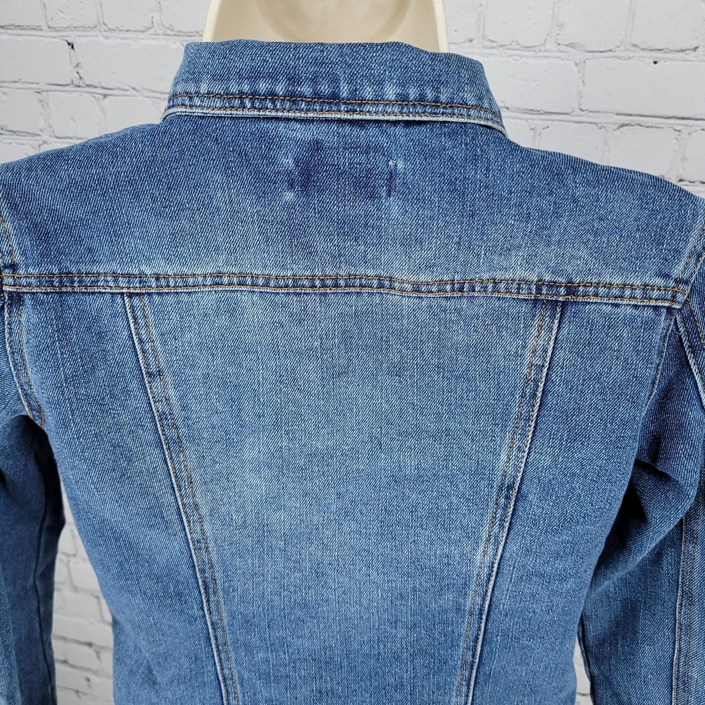Tommy Bahama Blue Denim Distressed Pockets Buttoned Jean Jacket Girls Size 11-12