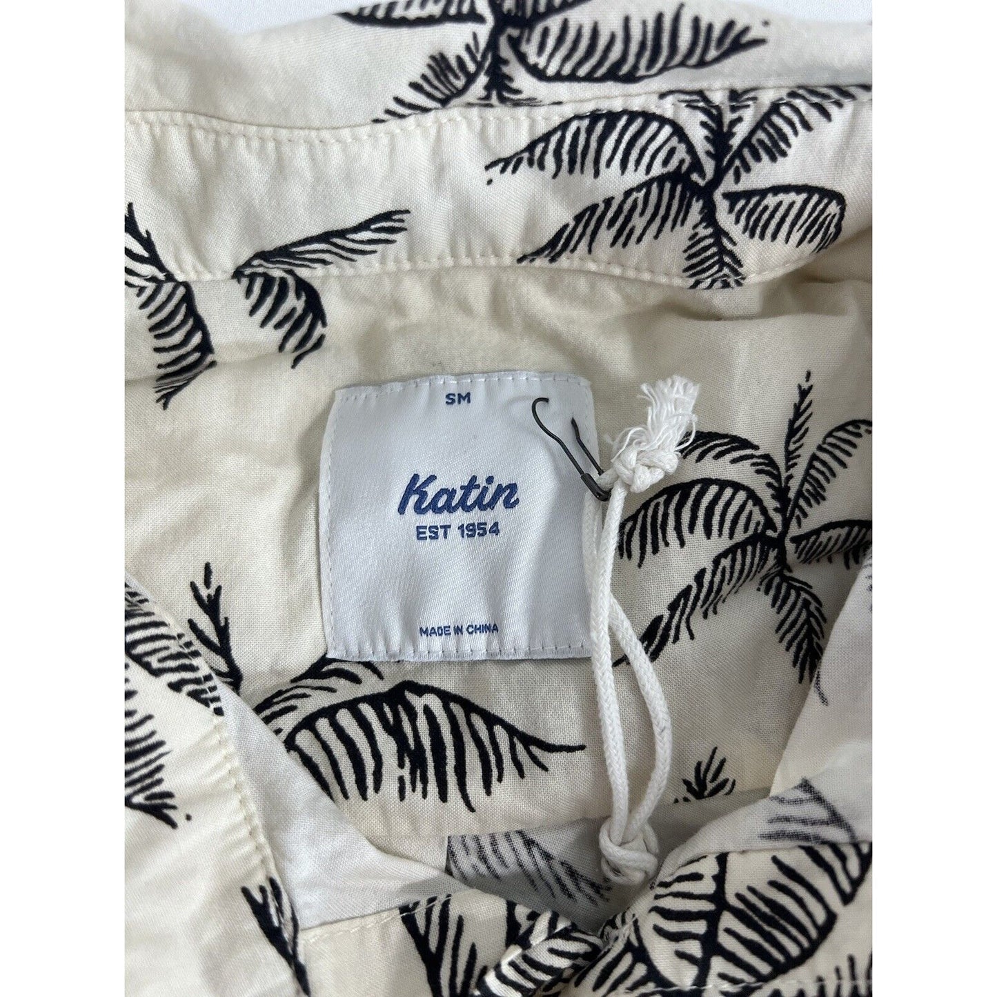 Katin Mai Tai Casual Button Down Shirt Tan Beige Hawaiian Palm Tree Men’s SM