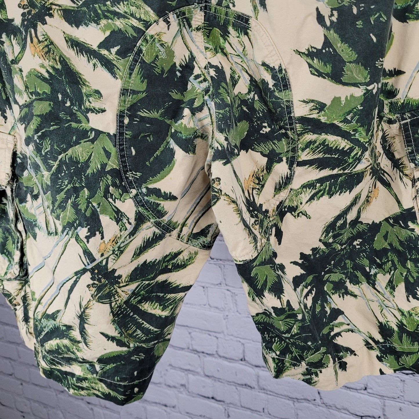 AKOO Beige Palm Tree 100% Cotton Cargo Snap Pockets Shorts Size 36 (35x12)