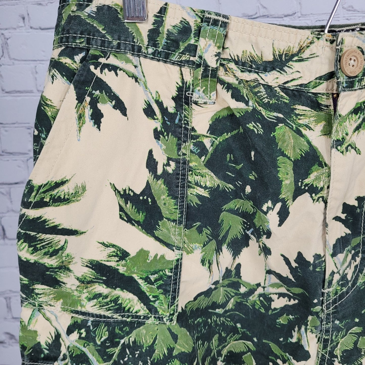 AKOO Beige Palm Tree 100% Cotton Cargo Snap Pockets Shorts Size 36 (35x12)