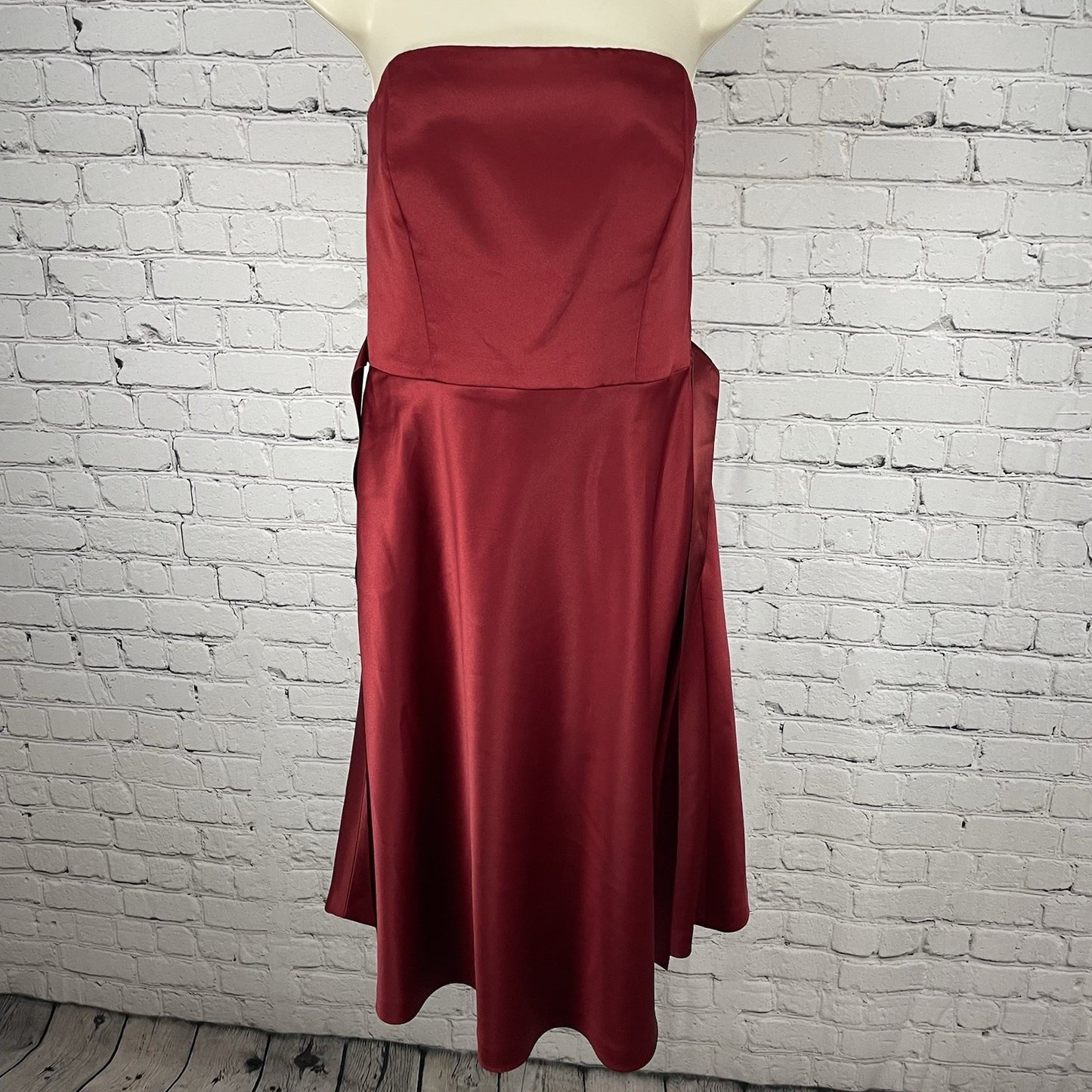 Ann Taylor Deep Red Satin Tie A Line Strapless Zipped Evening Prom Dress Size 6