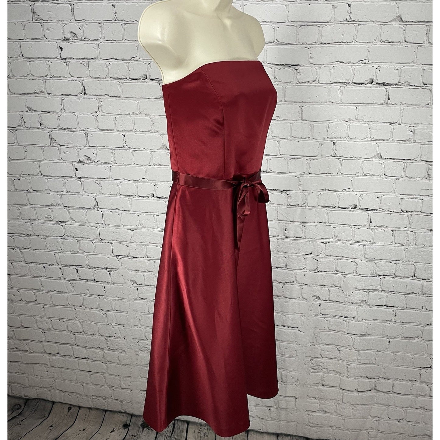 Ann Taylor Deep Red Satin Tie A Line Strapless Zipped Evening Prom Dress Size 6