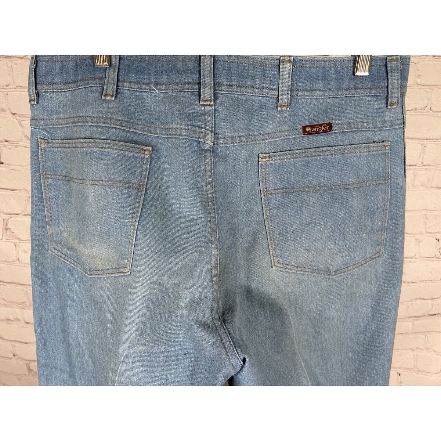 VTG Wrangler Light Wash Distressed Blue Denim Wide Leg Men’s Jeans (36 X 29)