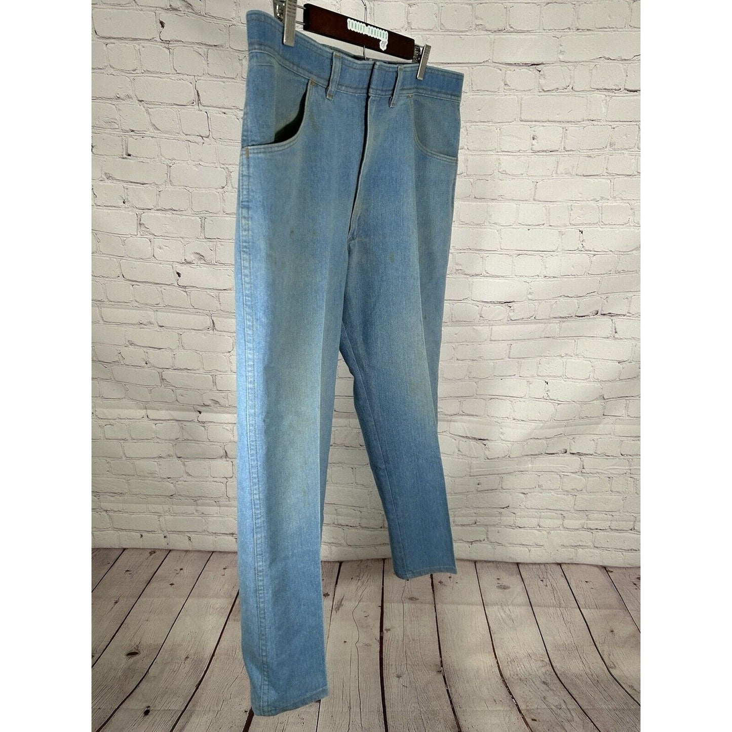 VTG Wrangler Light Wash Distressed Blue Denim Wide Leg Men’s Jeans (36 X 29)