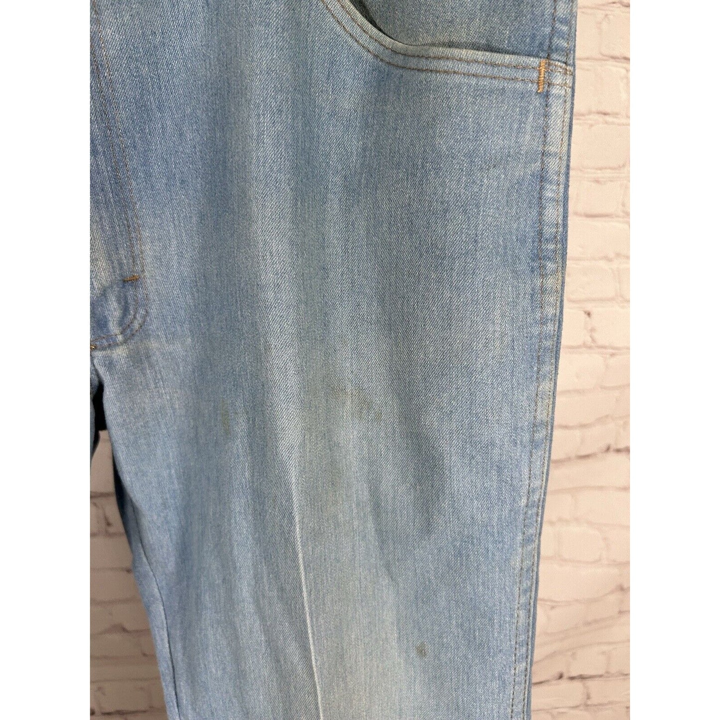 VTG Wrangler Light Wash Distressed Blue Denim Wide Leg Men’s Jeans (36 X 29)
