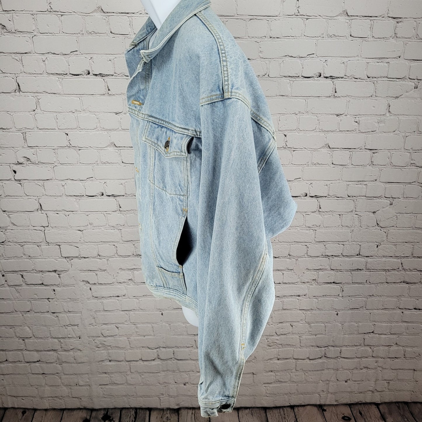 The Raiders Motorcycles Blue Denim Heavy Cotton Light Wash Jean Jacket Size 52