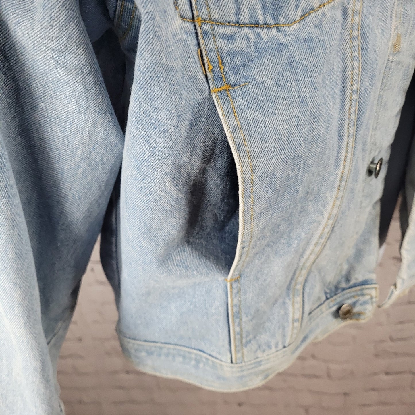 The Raiders Motorcycles Blue Denim Heavy Cotton Light Wash Jean Jacket Size 52