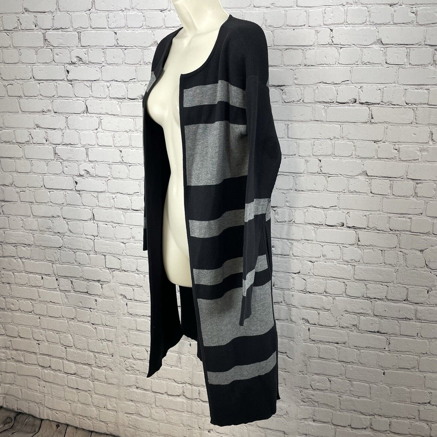 Athleta Black Gray Striped Knit Open Long Cardigan Sweater Pockets Size XS