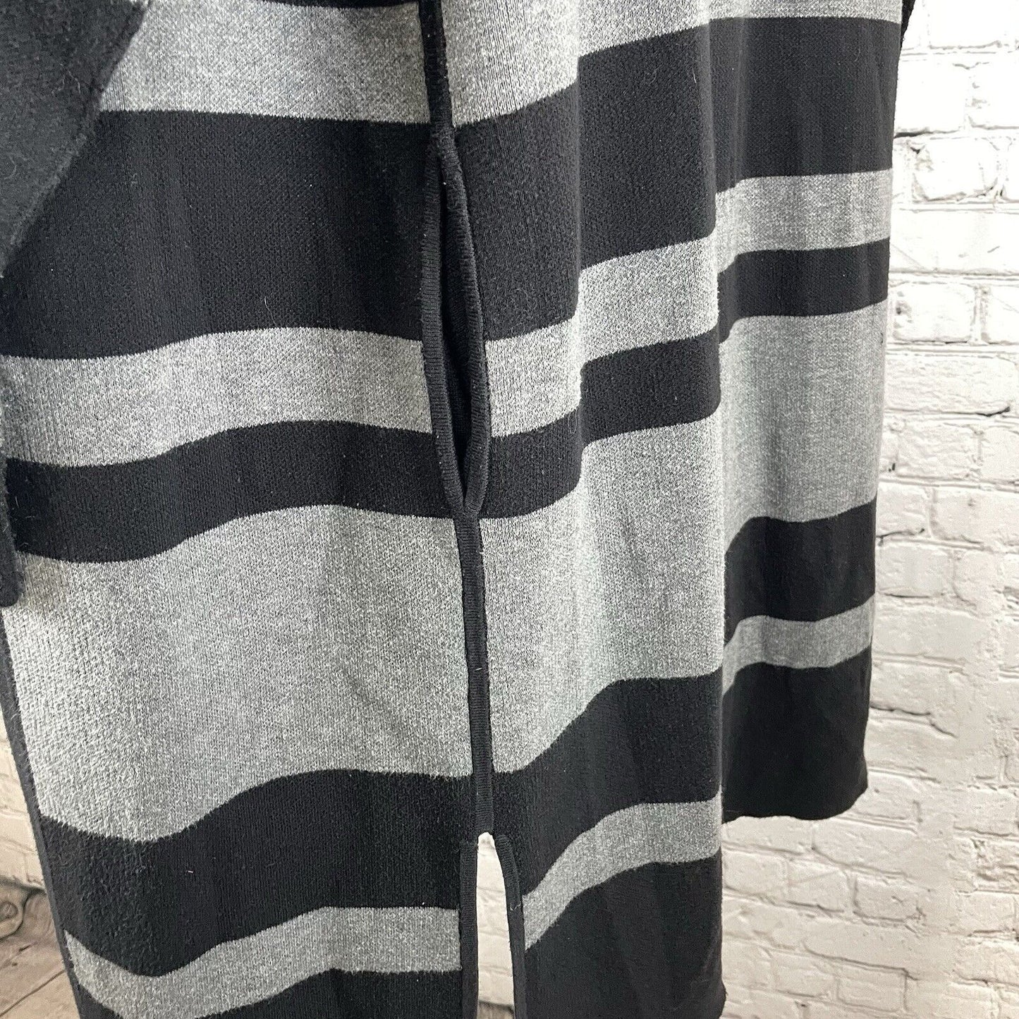 Athleta Black Gray Striped Knit Open Long Cardigan Sweater Pockets Size XS