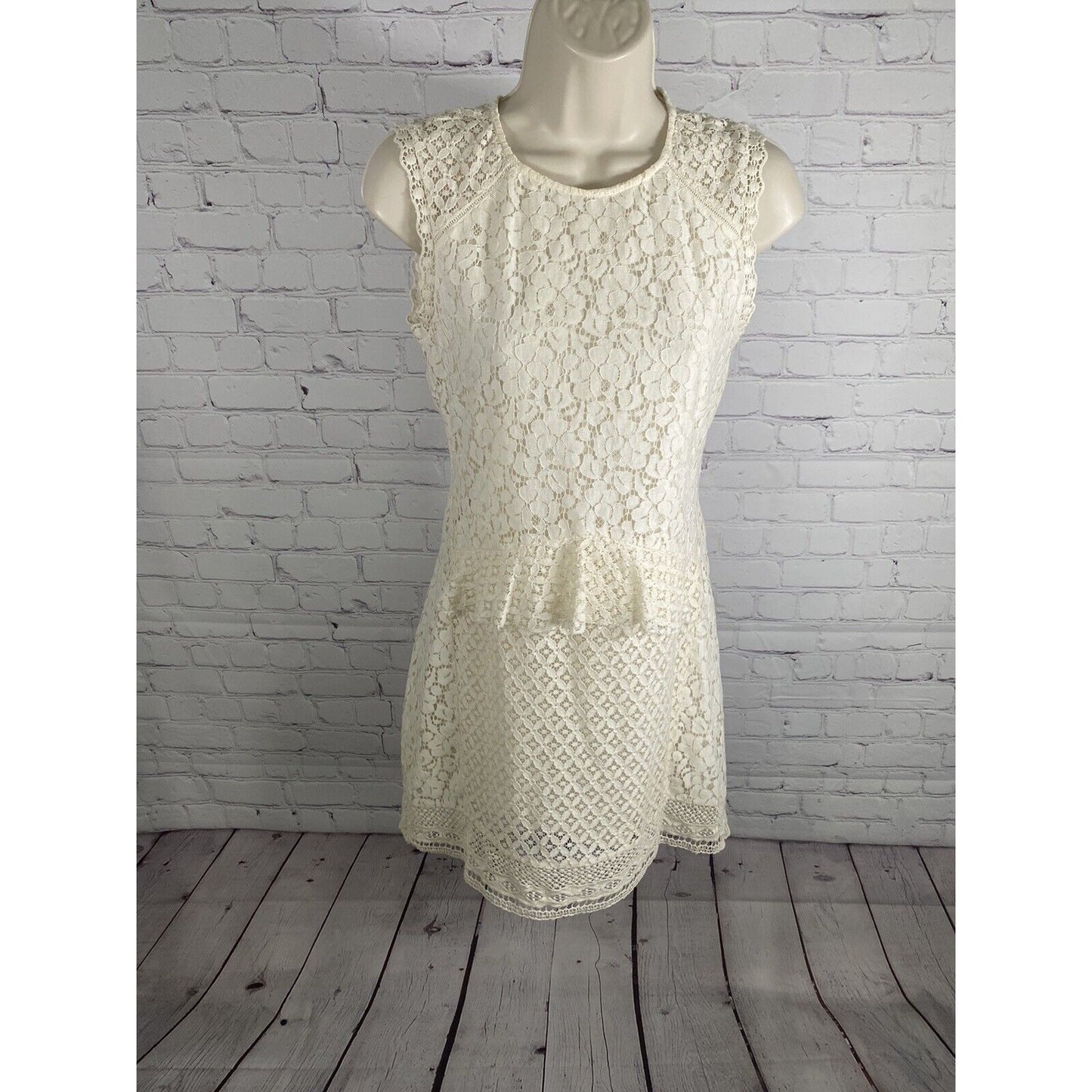 Zara Trafuluc Off White Floral Lace Overlay Ruffle Waist Pencil Dress Women’s XS