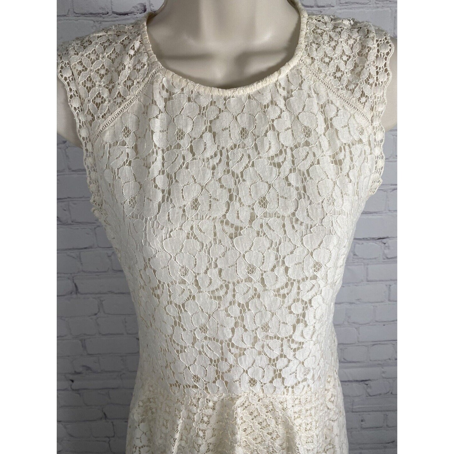 Zara Trafuluc Off White Floral Lace Overlay Ruffle Waist Pencil Dress Women’s XS